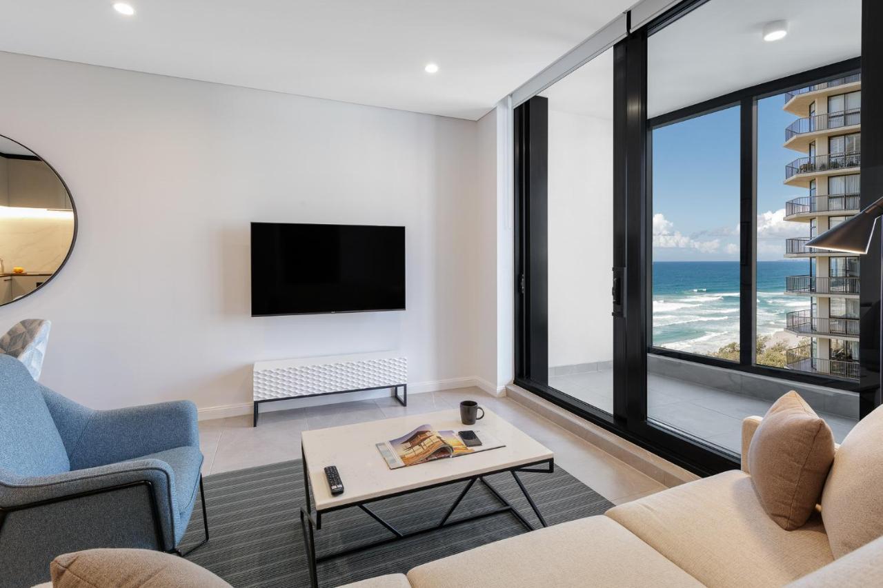 Meriton Suites Surfers Paradise Gold Coast Exterior foto A living room in a modern apartment in Perth, Australia.