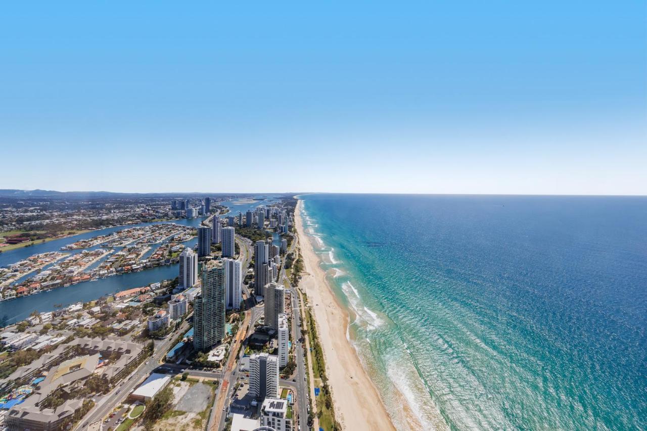 Meriton Suites Surfers Paradise Gold Coast Exterior foto Aerial view of the Gold Coast, 2018